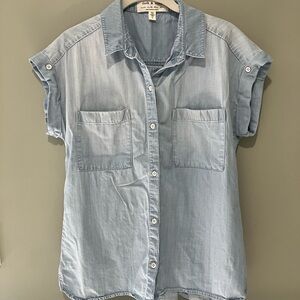 Cloth & Stone for Anthropologie Short Sleeve Button-up Chambray Blouse